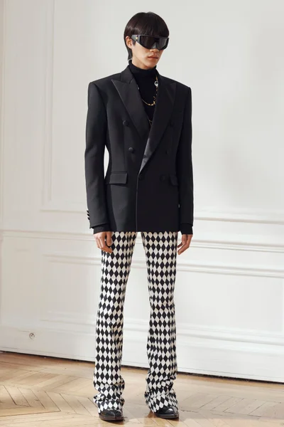 Look 11